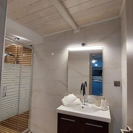 Serenity House Spiatza *